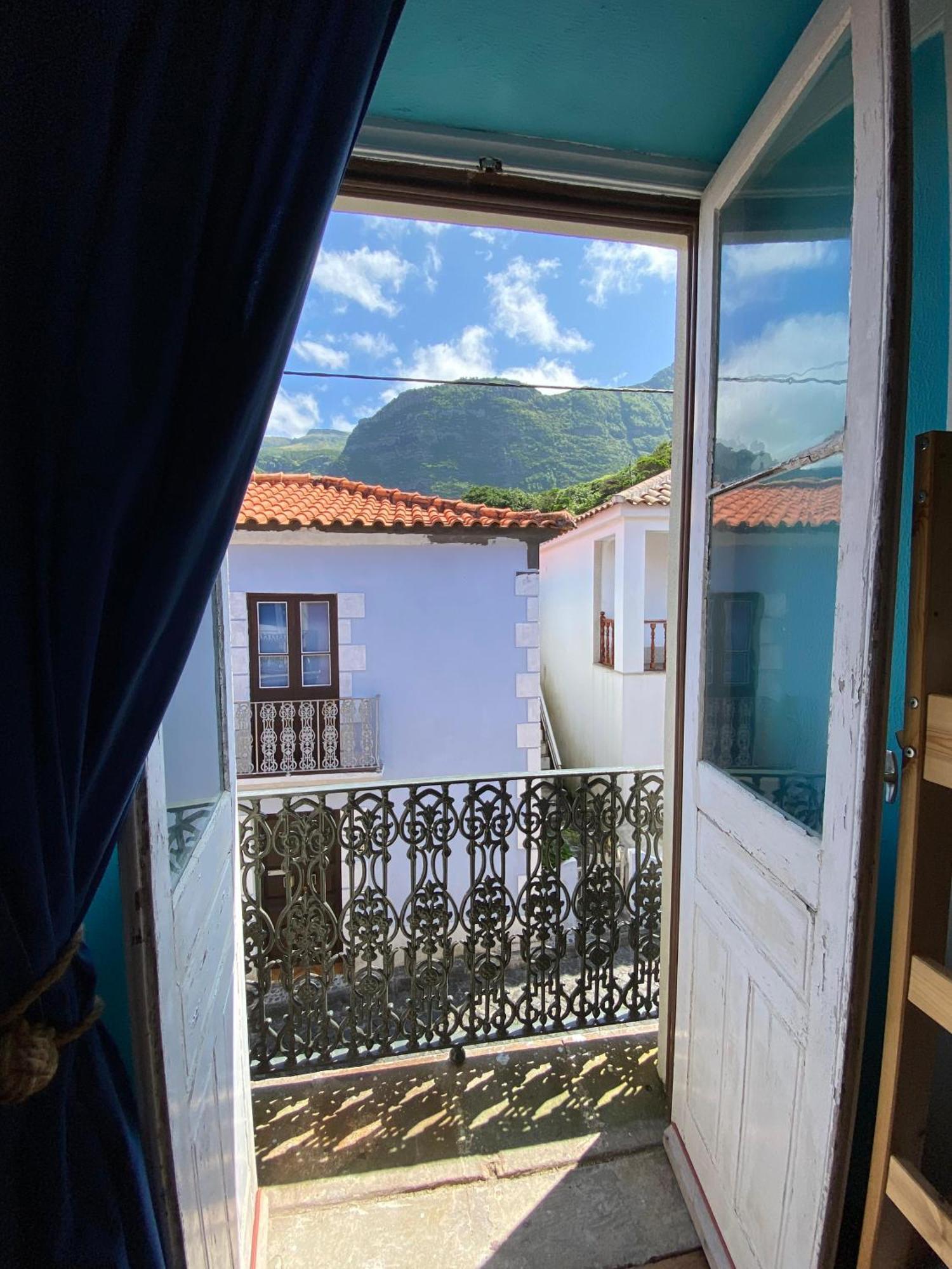 The Pink House Hostel Faja Grande Luaran gambar